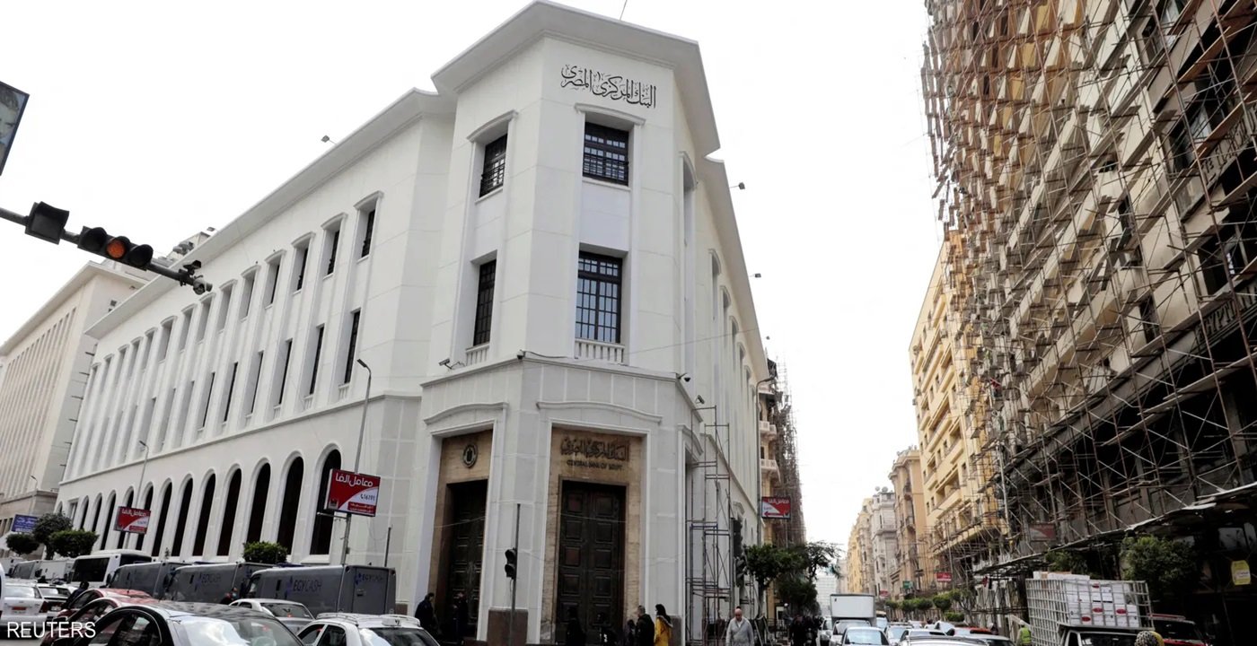 "أزمة بطاقات الخصم" في مصر: ما هي القطاعات المتضررة؟